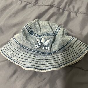 Adidas Jean Bucket Hat
